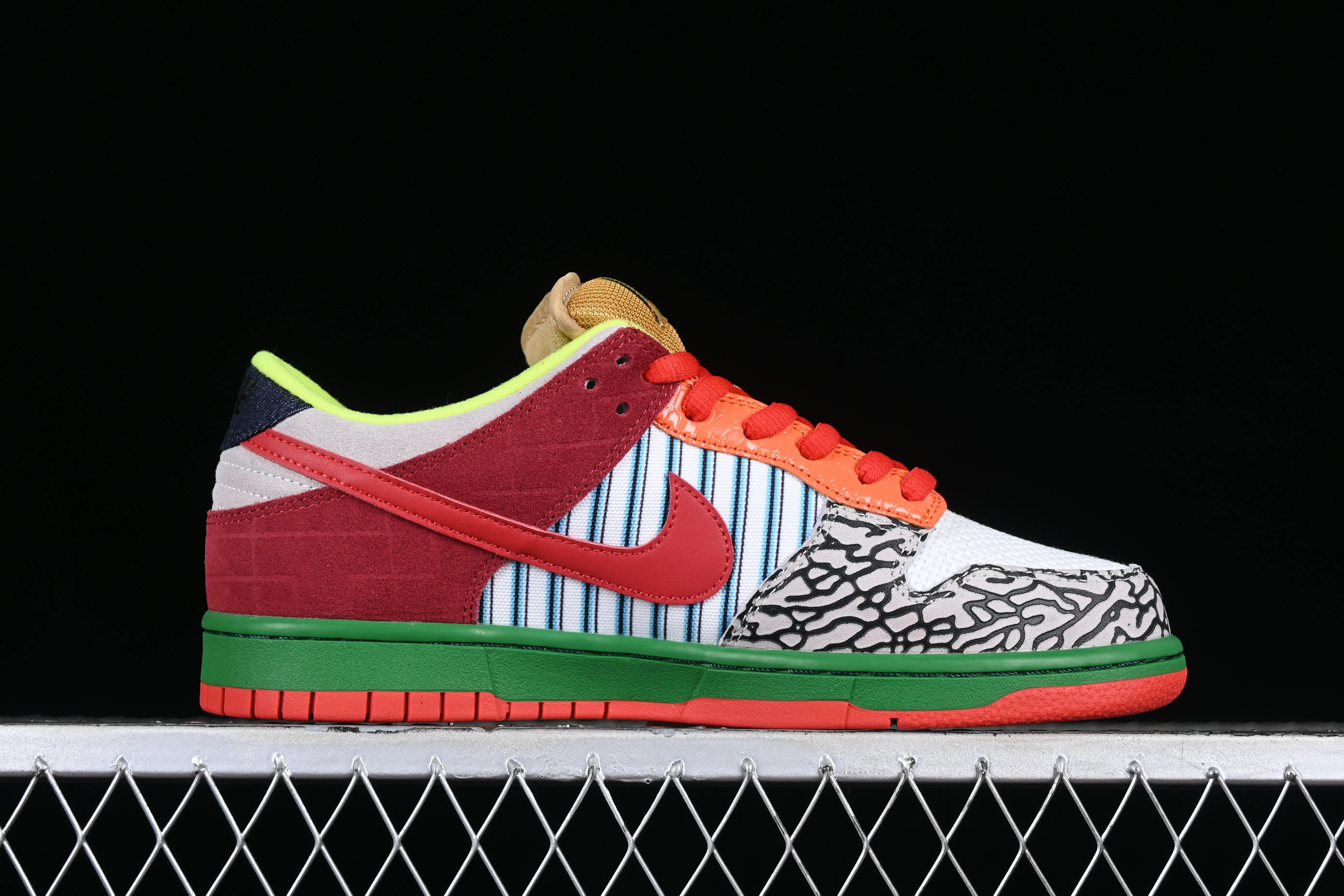 All categories Nk SB Dunk series Nk SB Dunk Low low-top sneakers Nk SB Dunk Low "What The Dunk" Pop art mix and match SB low-top casual sports skateboard shoes 318403-141